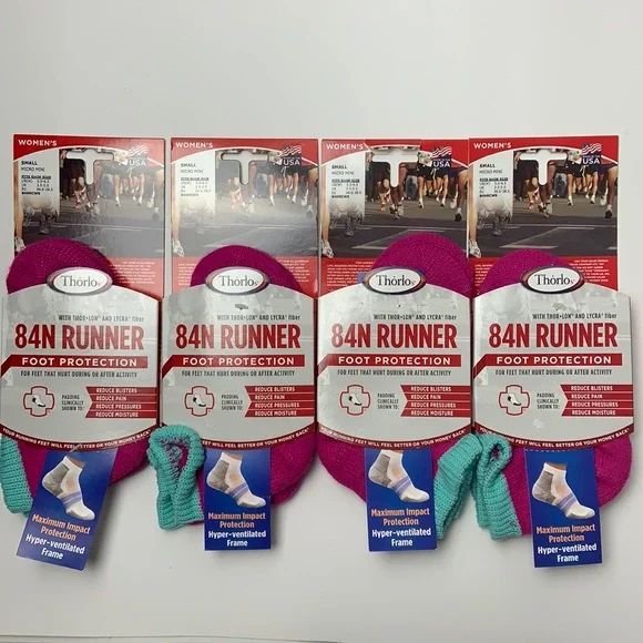 NEW Thorlos 4 PAIRS - 84N Runner Socks - Picture 1 of 9